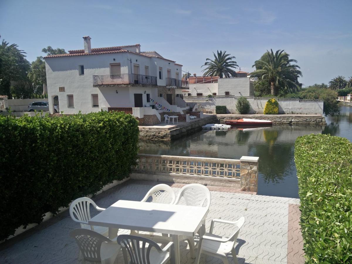 Port La Sardana Empuriarent * Empuriabrava